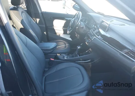 2016 BMW X1 xDrive28I z USA, uszkodzony, nr VIN WBXHT3C31G5F64566